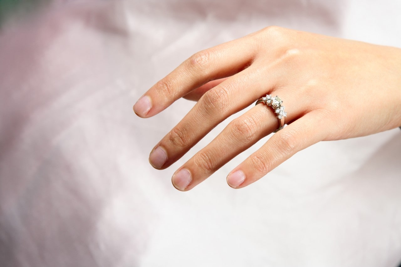 GUIDE TO MODERN ENGAGEMENT RING STYLES