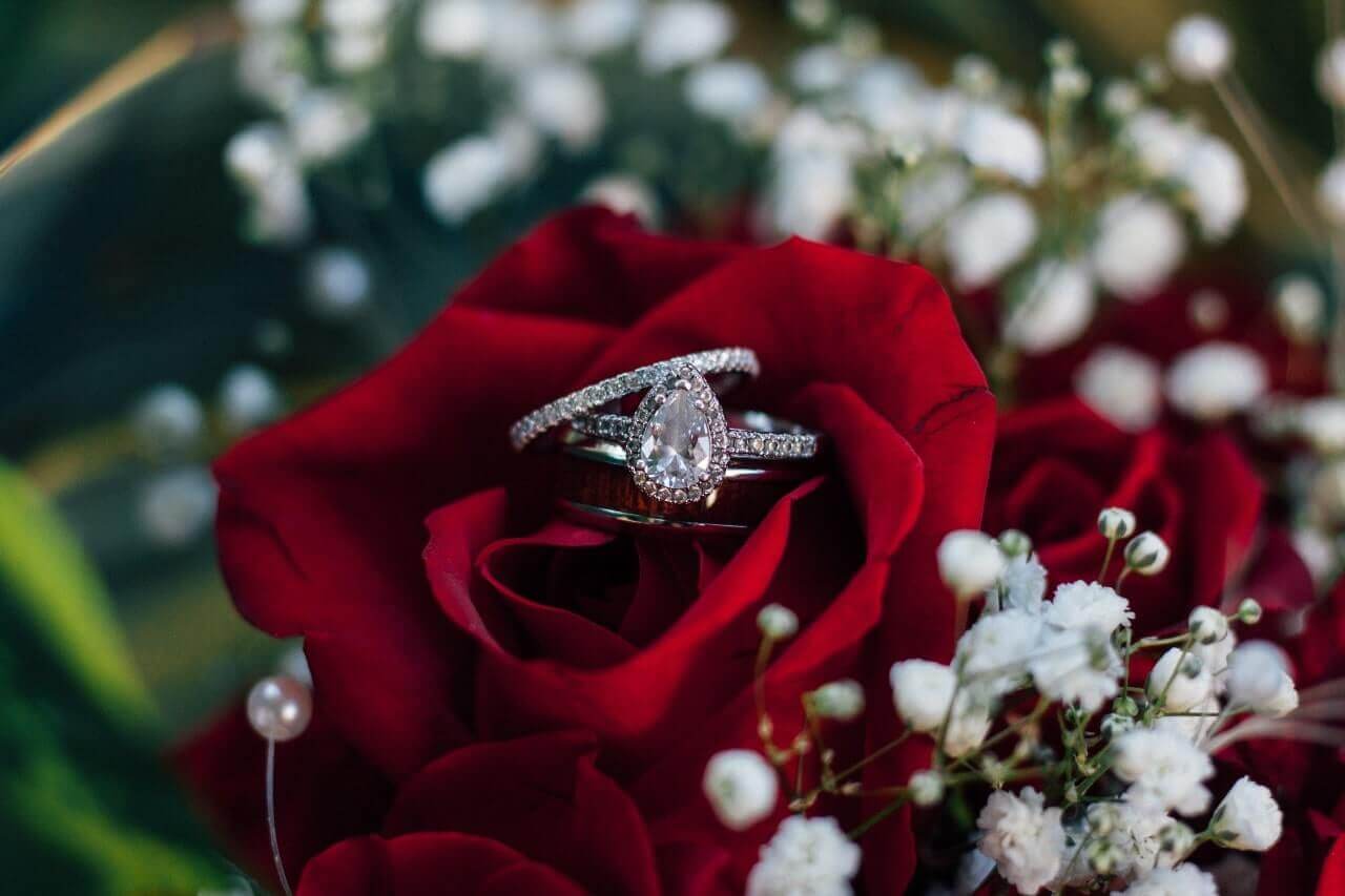 Why Shop for Side Stone Engagement Rings at Albert's Diamond Jewelers?
