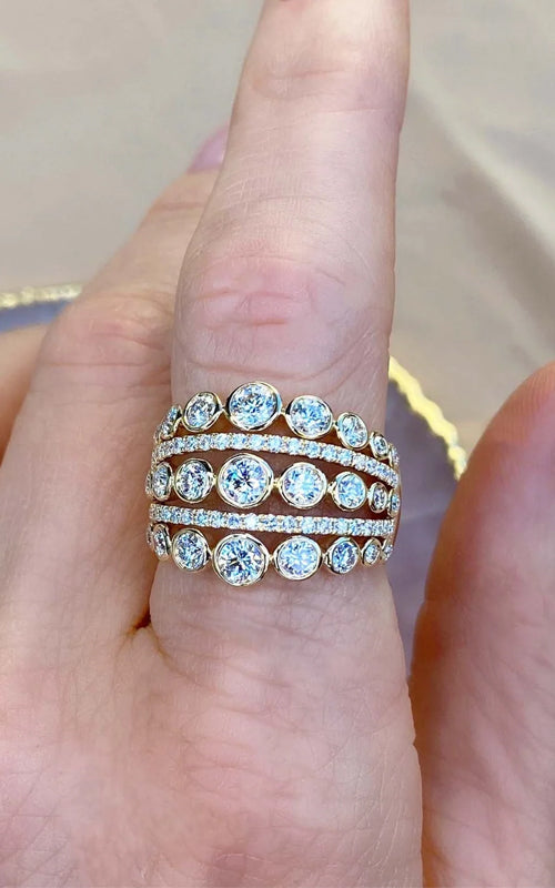 Shy Creation Cocktail Ring 14K Yellow Gold Diamond Ring