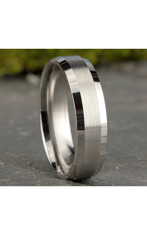 Benchmark Unisex Wedding Band