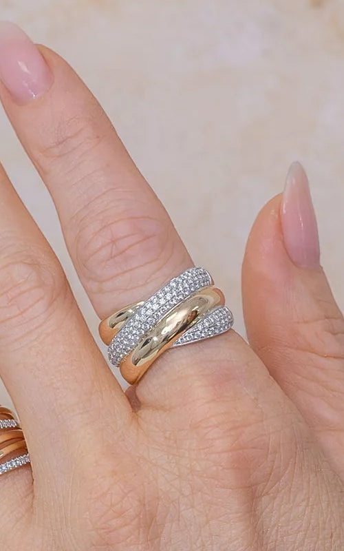Shy Creation Women's Wedding Band
