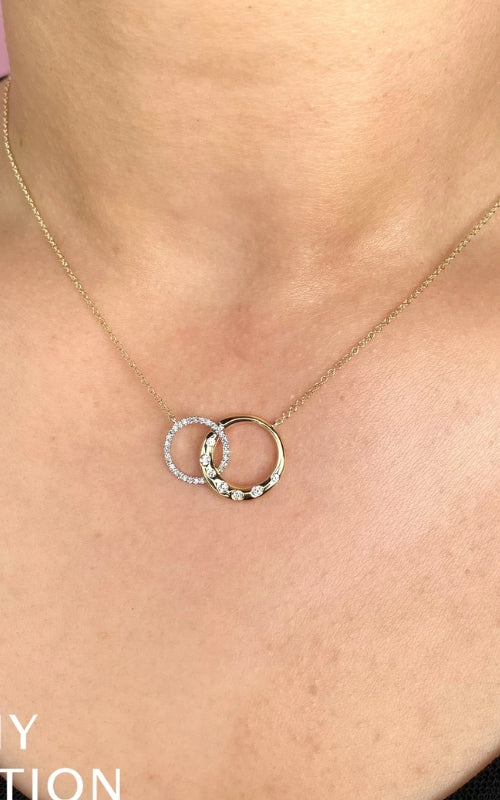Shy Creation Circle Diamond Necklace