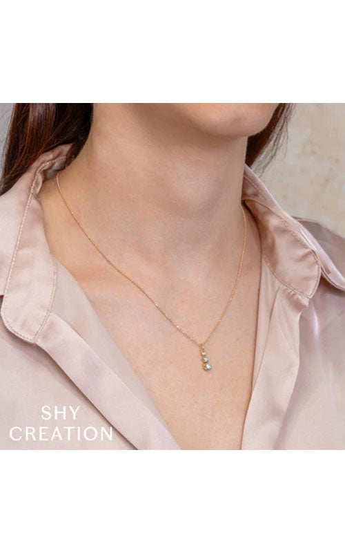 Shy Creation Pendant Diamond Necklace