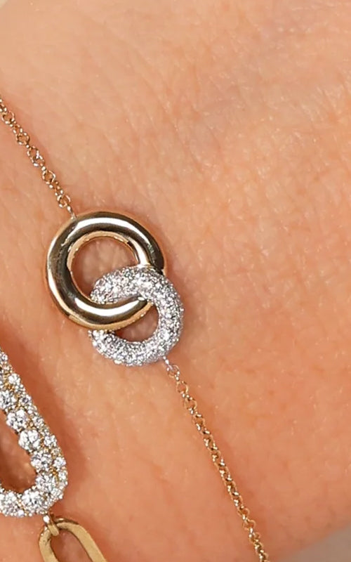 Shy Creation 14k Yellow Gold .12ctw Diamond Pave 7" Circle Bracelet SC55027726