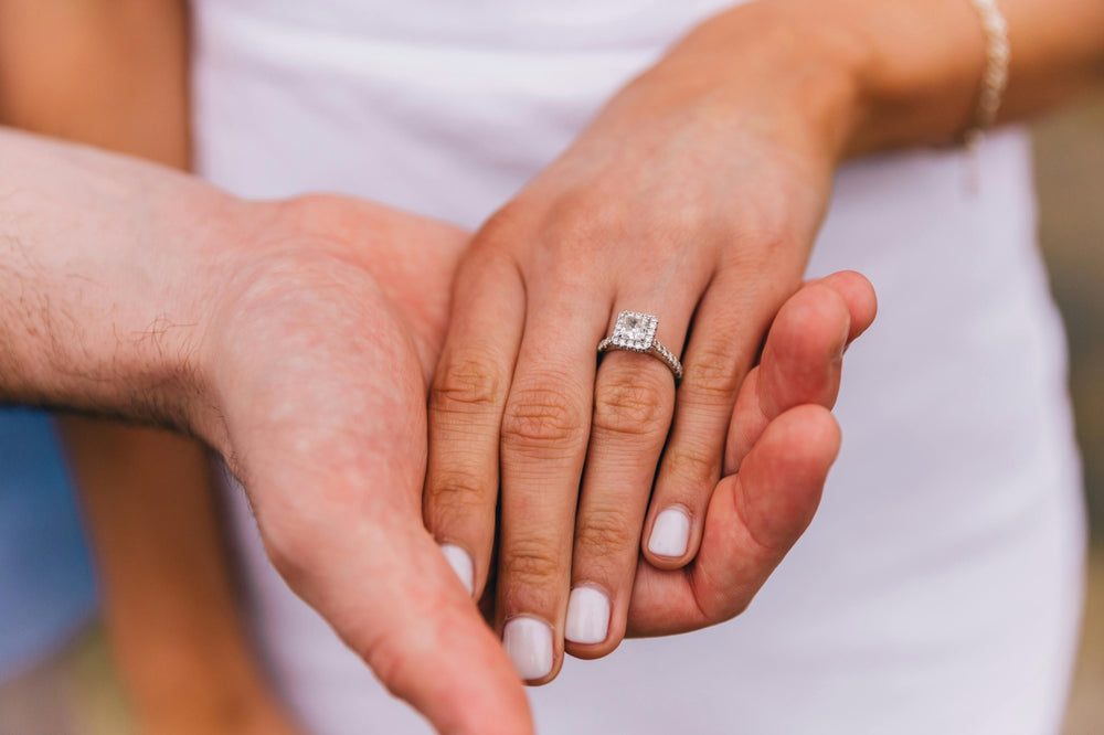 White Gold Engagement Rings – Alberts Jewelers