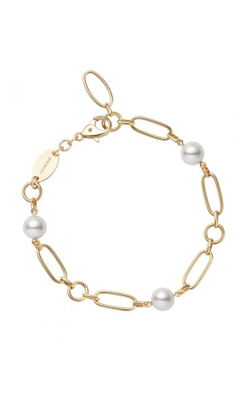 A yellow gold clasp and pearl bracelet