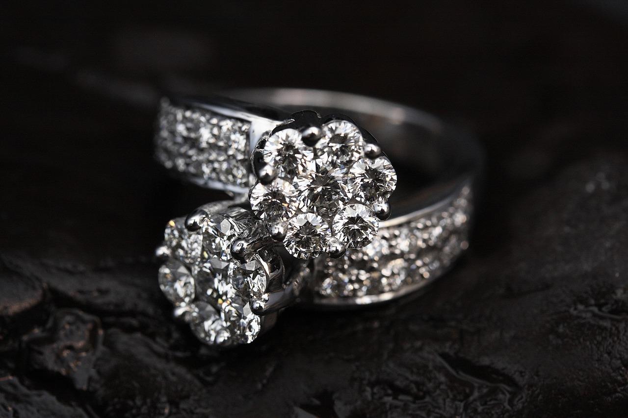 Custom jewelry design at Albert's Diamond Jewelers
