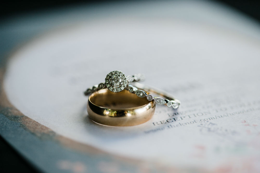 How to Choose a Wedding Band that Complements Your Engagement Ring