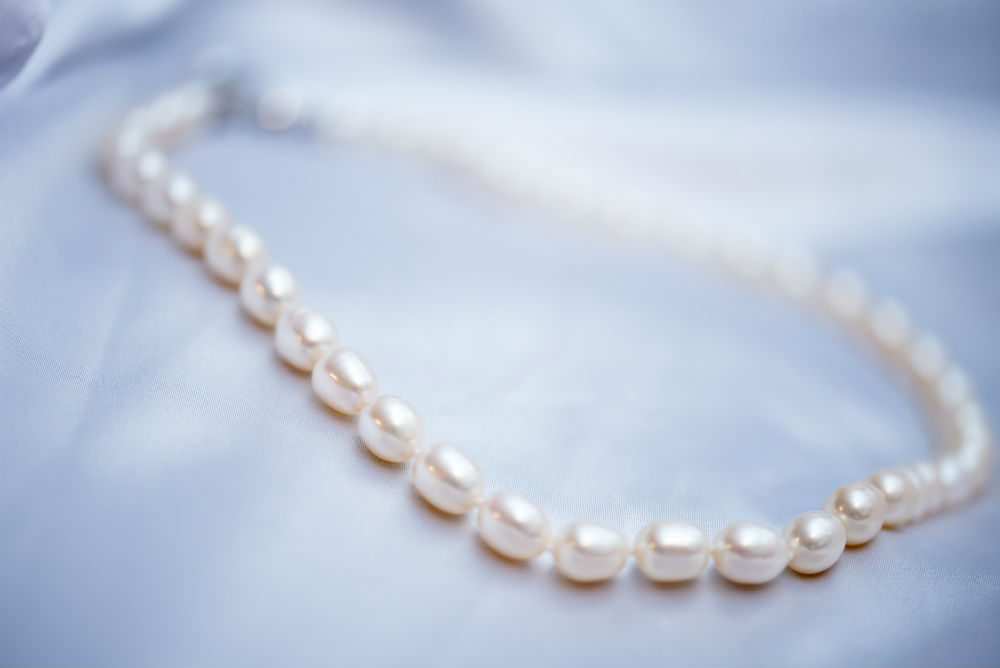 The Quick and Easy 3-Step Guide to Cleaning Your Pearls at Home