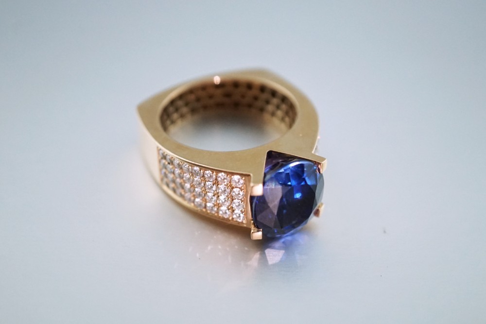 A September Birthday Gift: Sapphire Birthstone Jewelry for Yourself or a Loved One