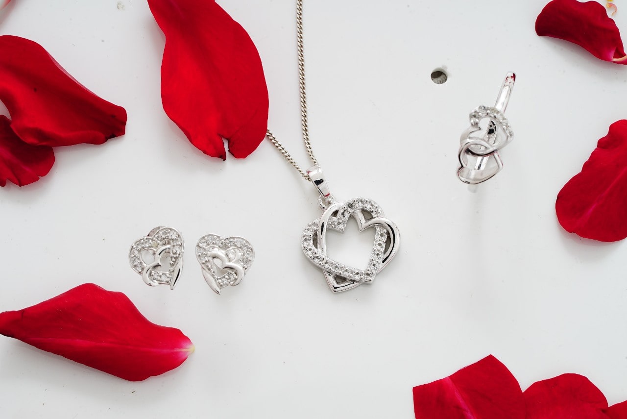 Valentine's Day Jewelry Trends 2023