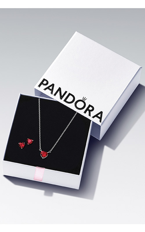 Spend $150, get free gifts! - Pandora