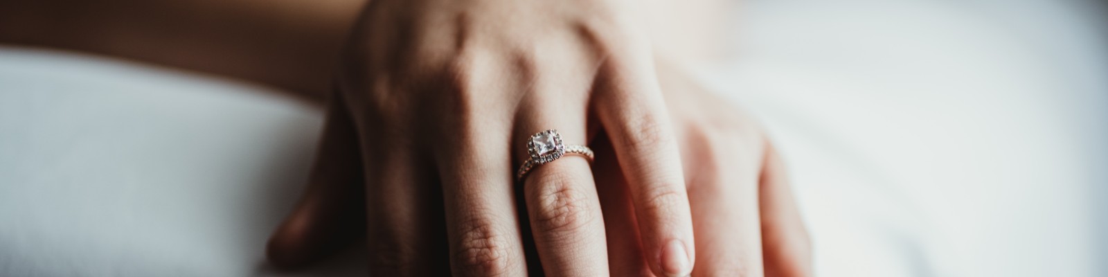 ENGAGEMENT RING GUIDE